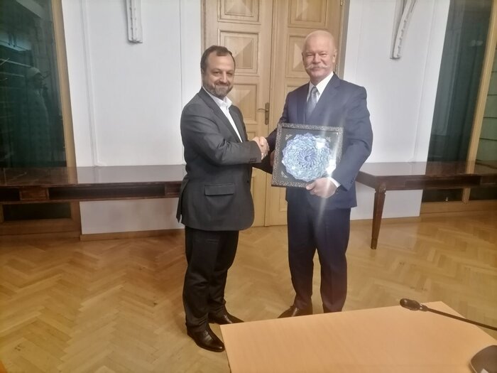وزیر فرهنگ مجارستان: ایران گهواره تمدن است/ خاندوزی: ایران هیچ محدودیتی در توسعه همکاری ندارد
