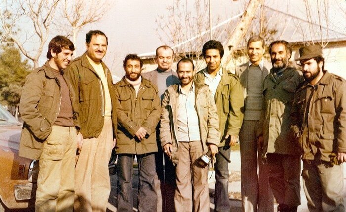 اصغر پررو کیست؟