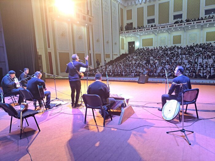 نوازنده «شهپر»: شاهنامه را با تلفیق ملودی موردپسند نسل جوان و سازهای اصیل اجرا میکنیم