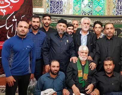 اشکی عاشقانه و الگویی برای قاریان و مداحان