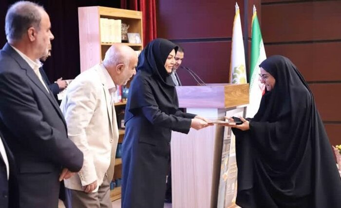 نماینده مجلس: ملت ایران یکپارچه انقلابی هستند