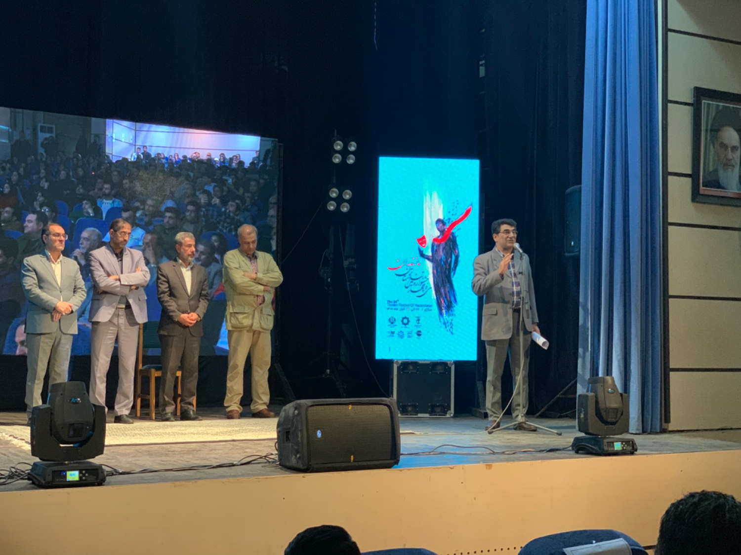 مجلس آماده شنیدن پیشنهادات هنرمندان برای وضع قوانین حمایتی است