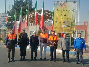 ۲۱۰ دستگاه ماشین آلات و ۴۰۰ راهدار آماده استقبال از زمستان استان تهران 