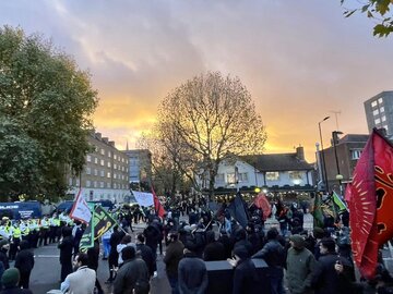 Non aux ennemis de la Révolution, sous la bannière « Ô Hussein », à Londres