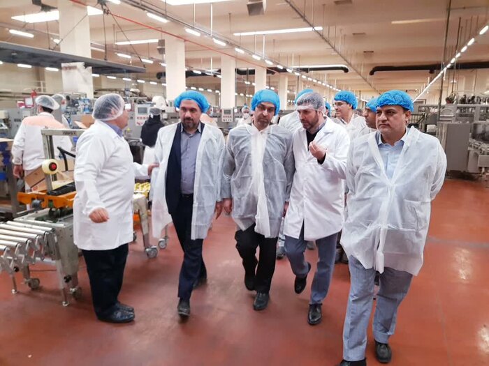 حل مشکلات بخش تولید، تکلیف شرعی و قانونی مدیران است