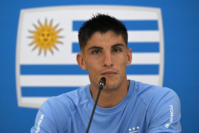 واکنش دروازه‌بان تیم ملی اروگوئه به توپ جام جهانی