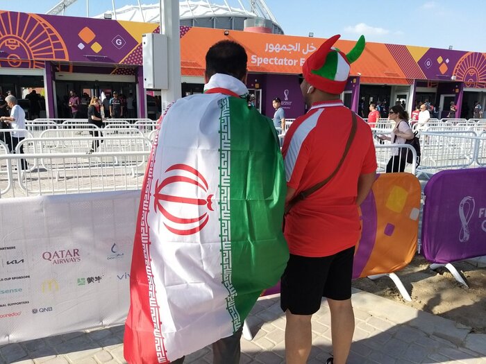 حضور گسترده هواداران پرشور ایرانی در ورزشگاه خلیفه‌