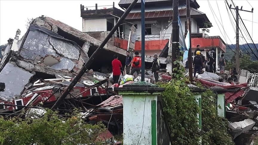 زمین لرزه اندونزی ۲۰ کشته و صدها مجروح برجای گذاشت