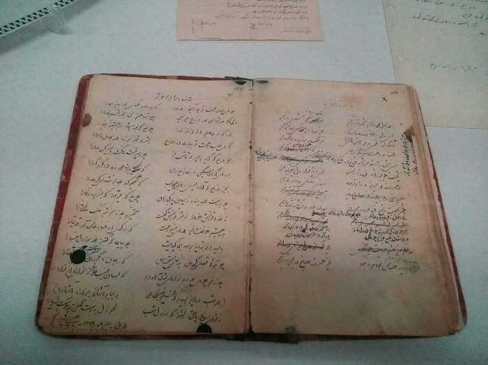 بخش نسخ خطی کتابخانه ارومیه، تنها مرکز تخصصی اسناد آذربایجان‌غربی است