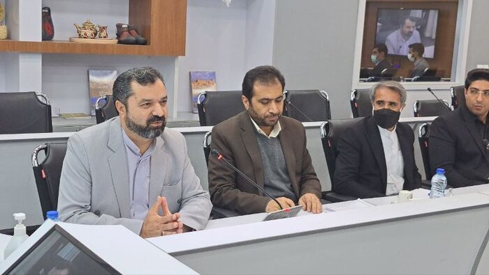 استاندار خراسان جنوبی پای صحبت جوانان نشست