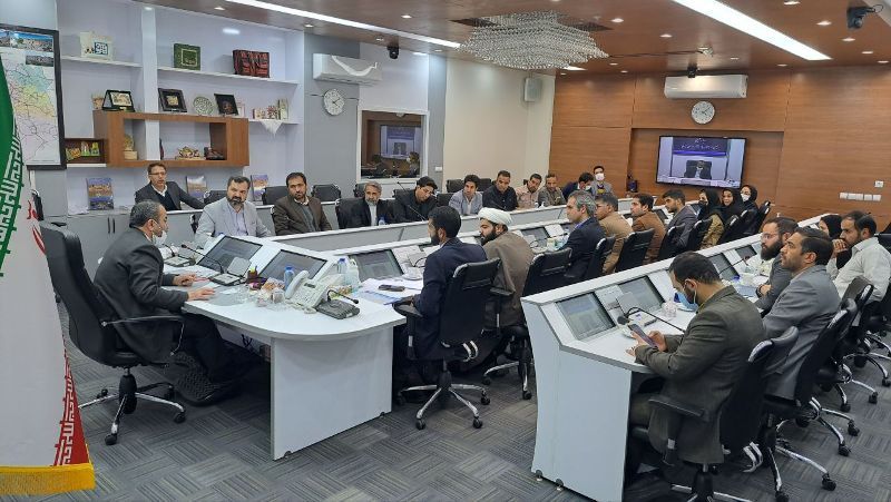 استاندار خراسان جنوبی پای صحبت جوانان نشست استاندار خراسان جنوبی پای صحبت جوانان نشست