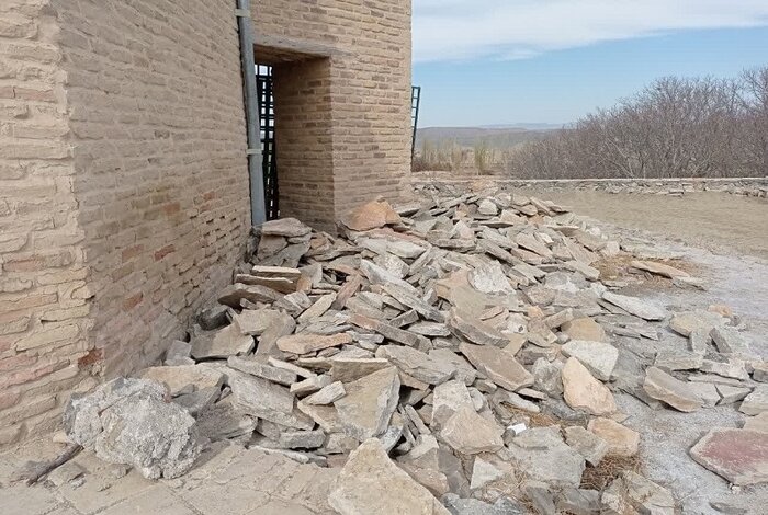 زخم ناآگاهی مردم بر پیکر بنای تاریخی ۵۰۰ ساله خراسان شمالی