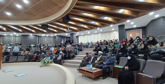 امام جمعه ملایر: جامعه نخبگان امیدآفرینی را برای تعالی ملت ایران تزریق کنند