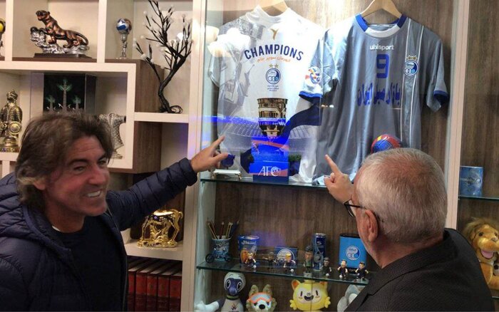 فتحاللهزاده استقلال را به جام جهانی ترجیح داد/آقای مدیرعامل زمین سوختهِ ارثی را آباد میکند؟