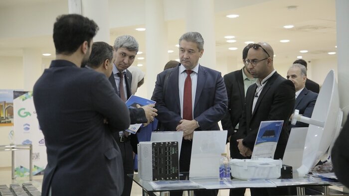 معاون وزیر ارتباطات روسیه از پارک فناوری پردیس دیدن کرد