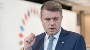 استونی مخالف پیشنهاد اروپا برای تعیین سقف قیمت نفت روسیه است