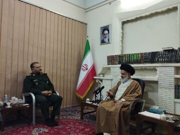 آیت الله حسینی بوشهری:‌ مردم پیوند عمیقی با انقلاب اسلامی دارند