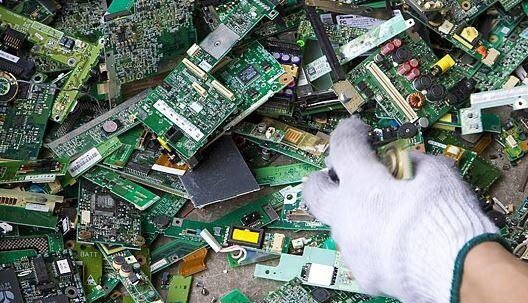 جذب سود هزاران میلیاردی بازار زبالههای الکتریکی در گرو جمعآوری صحیح پسماندها
