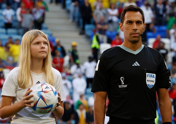 روز پنجم به روایت تصویر؛ زیباترین گل جام در حضور داور ایرانی