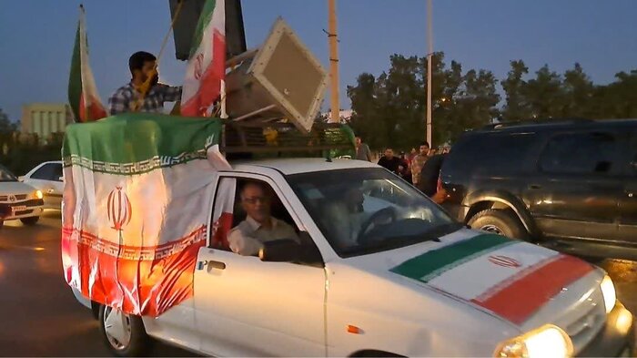 جشن و پایکوبی پایان ناپذیر فرزندان دیار رئیسعلی در جوار خلیج فارس