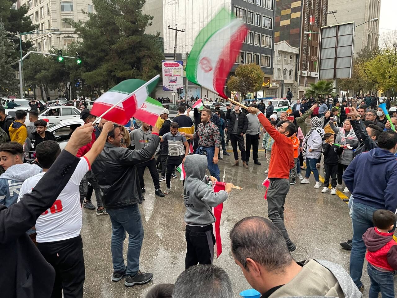 شادی مردم خراسان رضوی پس از پیروزی تیم ملی فوتبال برابر ولز