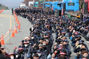 ادامه اعتصاب کامیون‌داران کره جنوبی؛ اختلال در سیستم حمل و نقل