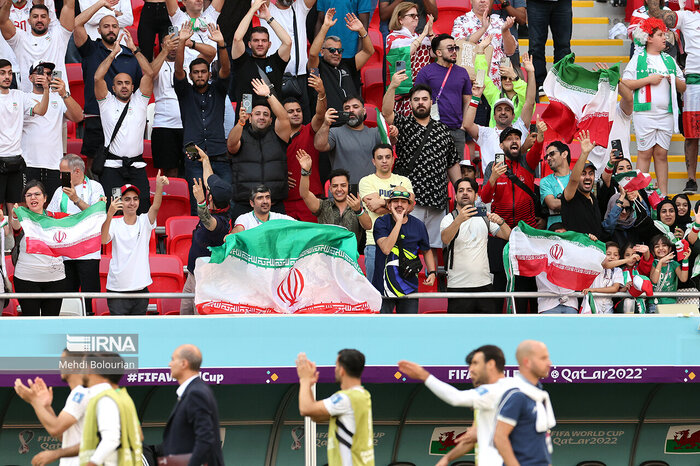 برای مردم و دولتی که در این روزها فقط شادی میخواهند