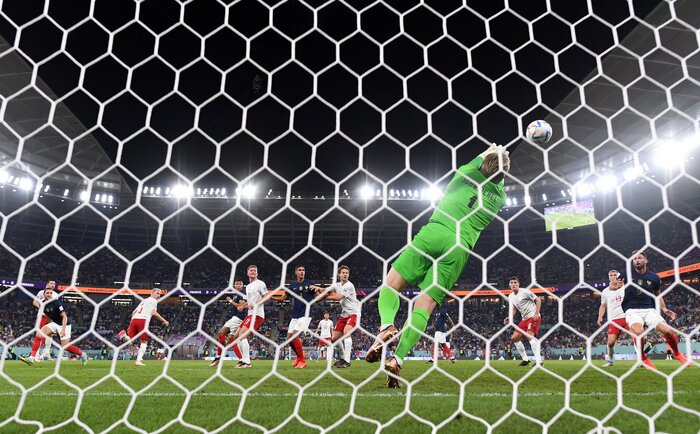 فرانسه اولین تیم صعودکننده به یکهشتم نهایی؛ انفجار دینامیتها به دست امباپه