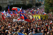 تظاهرات مردم چک علیه سیاست‌های دولت در حمایت از اوکراین 