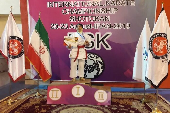 بانوی کرمانشاهی حافظ قرآن از کارآفرینی تا قهرمانی