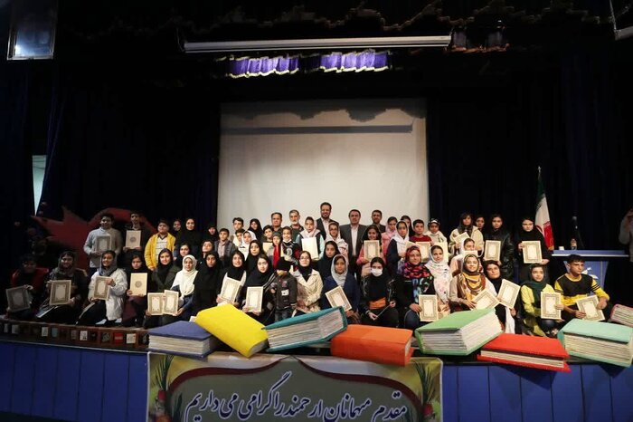 افتخارآفرینان بین‌المللی و ملی کودک و نوجوان کرمانشاه با حضور استاندار تجلیل شدند