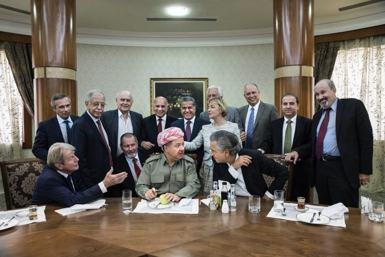 چهره پشتپرده دیدار مکرون و مسیح علینژاد را بشناسد