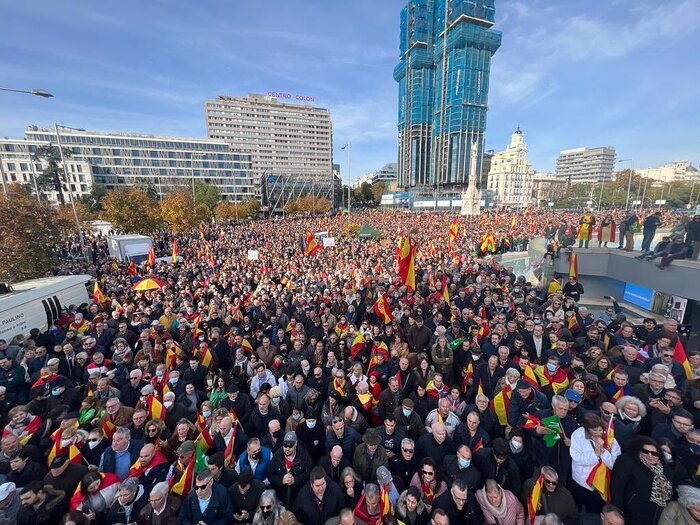 از رایزنی رئیس جمهوری ایران و امیر قطر تا کاهش سود صنایع بزرگ چین