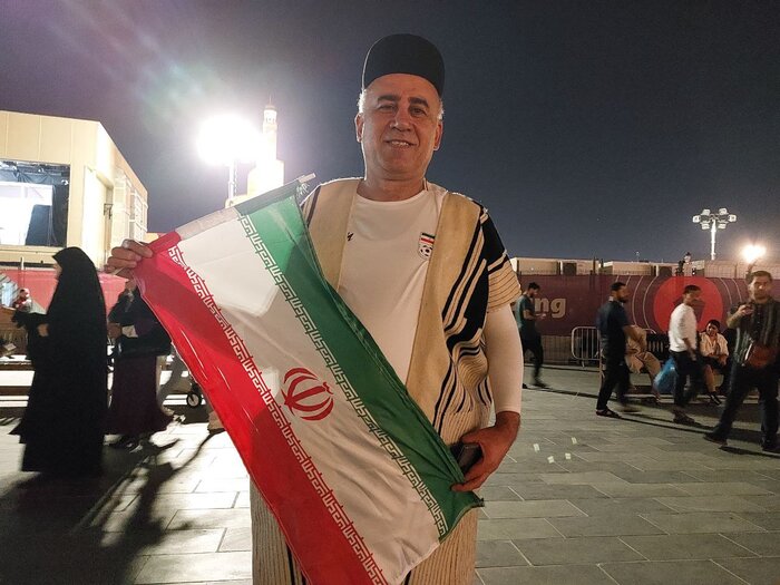 تجمع هواداران ایرانی و فلسطینی در حمایت از تیم ملی؛ فریاد پیروزی در سوق واقف