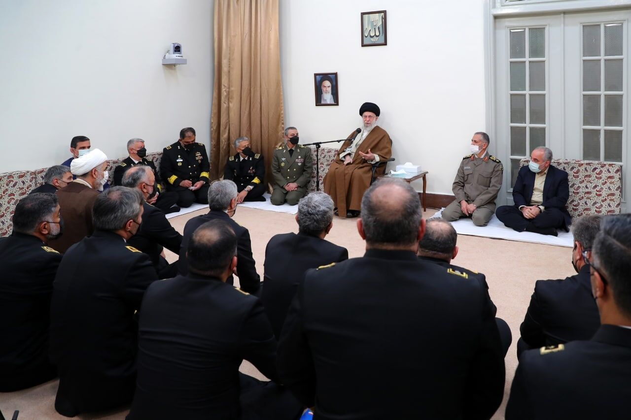 İslam İnkılabı Lideri Ayetullah Hamaney Askeri Gücün Çok Yönlü Geliştirilmesi Gerektiğini Vurguladı