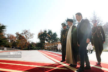 President Raisi welcomes Iraqi PM