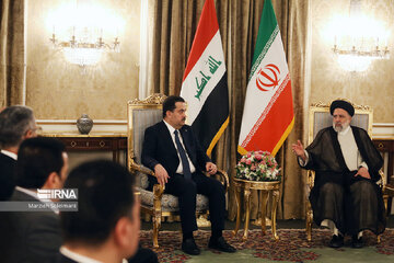 President Raisi welcomes Iraqi PM