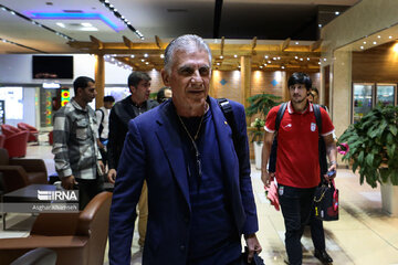 En images ; l'équipe nationale de football de retour en Iran