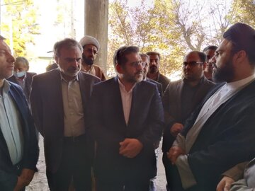 وزیر ارشاد از طرح‌های فرهنگی اردستان بازدید کرد