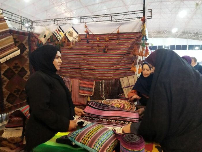 پایان پنجمین نمایشگاه ملی صنایع دستی خراسان جنوبی با استقبال مخاطبان