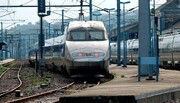 Les Contrôleurs, les aiguilleurs, la SNCF bloquée par un domino des grèves