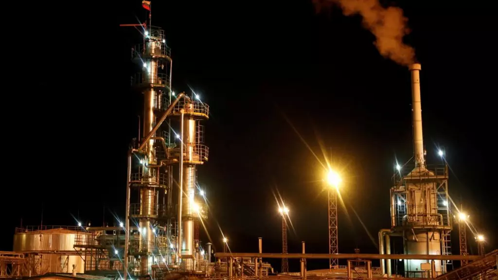 روایتی از یک خبرI تعیین سقف قیمت نفت روسیه، بازی دوسر باخت غرب