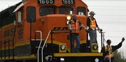 کارگران ناراضی راه آهن دولت آمریکا را تهدید کردند