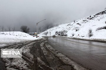 محورهای کوهستانی ۶ شهرستان گیلان برفی است 