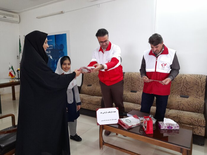 بیش از هزار داوطلب هلال احمر قصرشیرین آماده ارائه خدمات بشردوستانه هستند