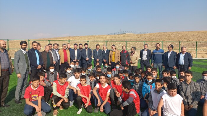 رویای فوتبالی ۲ روستای همدان با اعتبارات سفر رییس جمهور تحقق یافت 