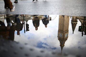 دورنمای یک دهه بدون رشد برای اقتصاد انگلیس 