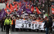 تداوم اعتصاب‌ها و اعتراض‌ها در اروپا و آمریکا؛ دولت‌ها چگونه برخورد می‌کنند؟