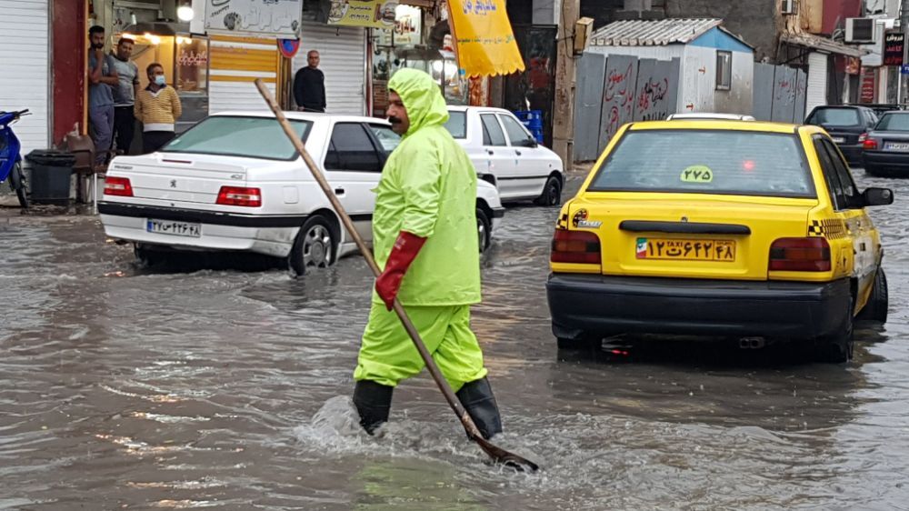 فیلم | معابر شهر بوشهر در روز بارندگی