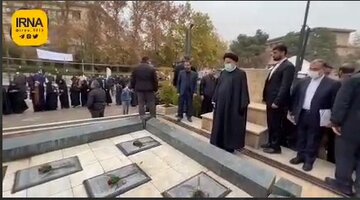 آغاز مراسم گرامیداشت روز دانشجو با حضور رئیس‌جمهور/تحسین مطالبه‌گری بانوی دانشجوی دانشگاه تهران